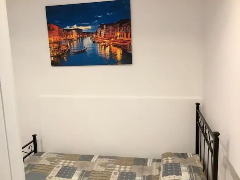 Apartment Close Guglie Bridge Венеция Экстерьер фото